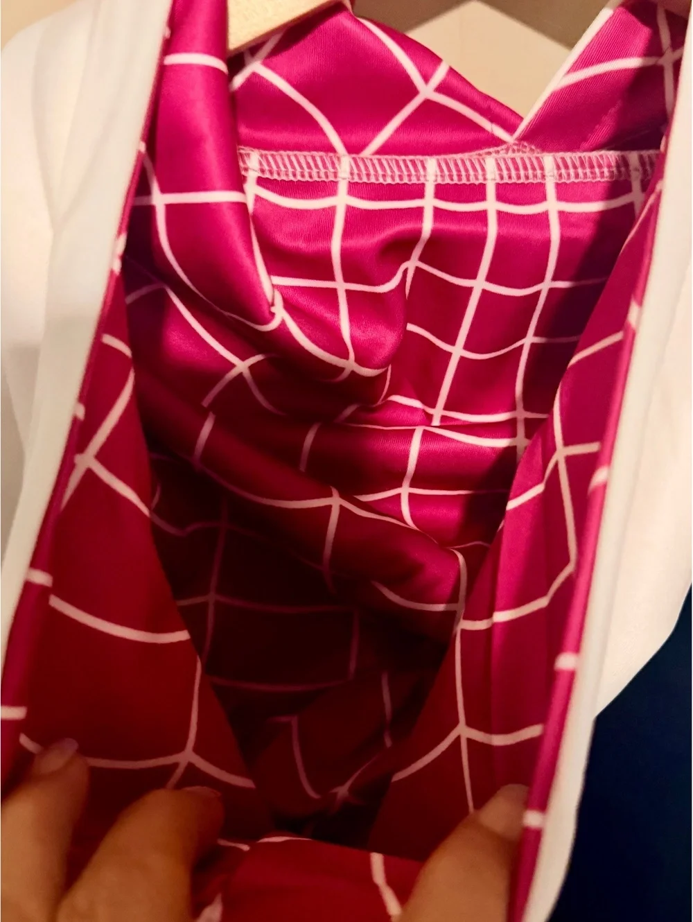 Elegant Magenta and White Grid Pattern Silk Scarf - Luxurious and Stylish